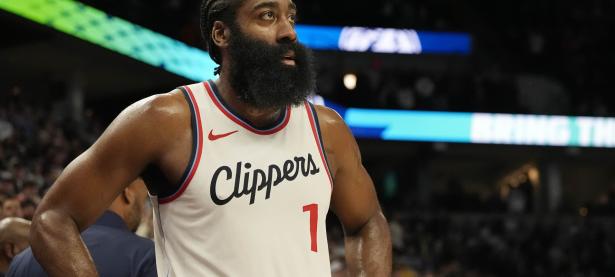 -关于哈登回归赛场，突破纪录首场状态亮眼，G2观众沸腾！的信息