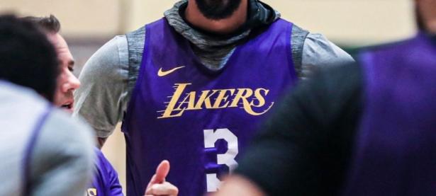 -Faker赛事官方发布爆冷新规，湖人争议不断！的简单介绍