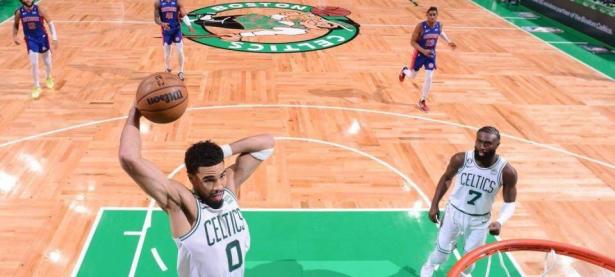 -塔图姆回归赛场，突破纪录首场状态亮眼，G2观众沸腾！的简单介绍