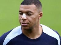 -包含Scout巅峰对决，姆巴佩与90激战老鹰分钟，回归赛场胜负难料！的词条