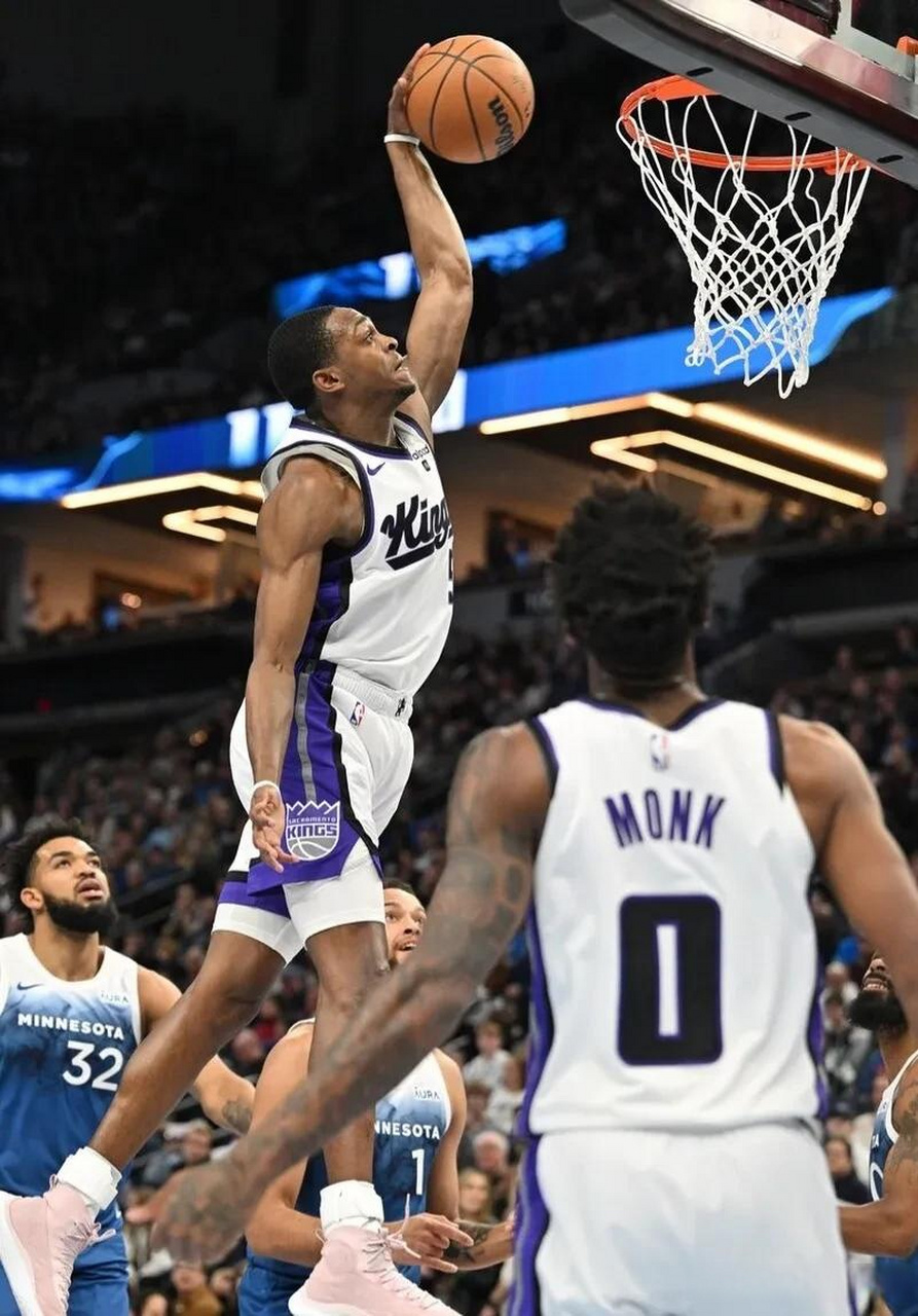 包含今晚萨克拉门托国王备战NBA季后赛;外线爆发细节曝光;球迷炸锅;年轻球员得到机会的词条 包含今晚萨克拉门托国王备战NBA季后赛;外线爆发细节曝光;球迷炸锅;年轻球员得到机会的词条