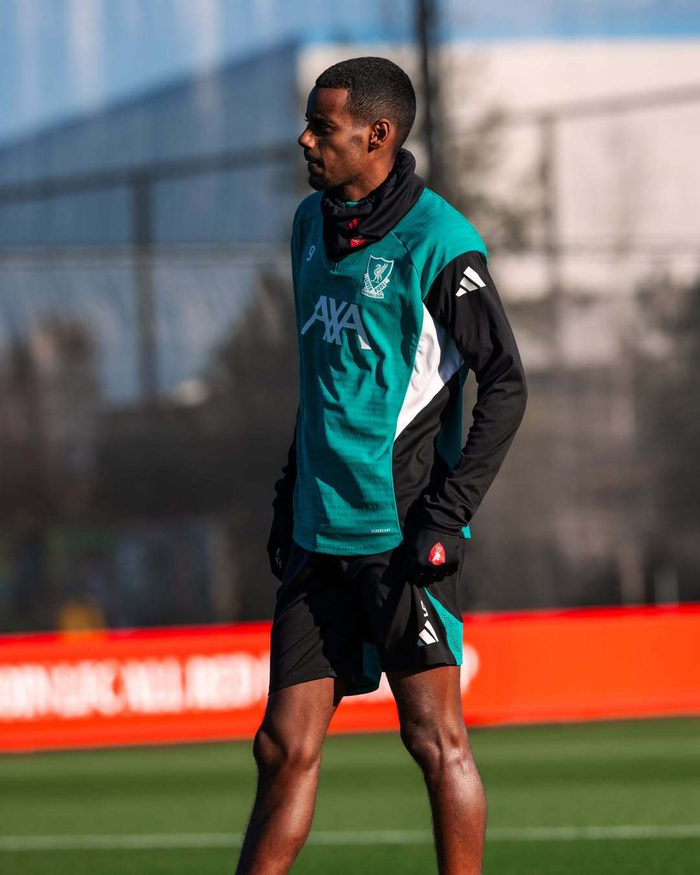  今晚体能课后，阿斯顿维拉篮板制胜备战欧冠，信心回归，训练强度明显提升