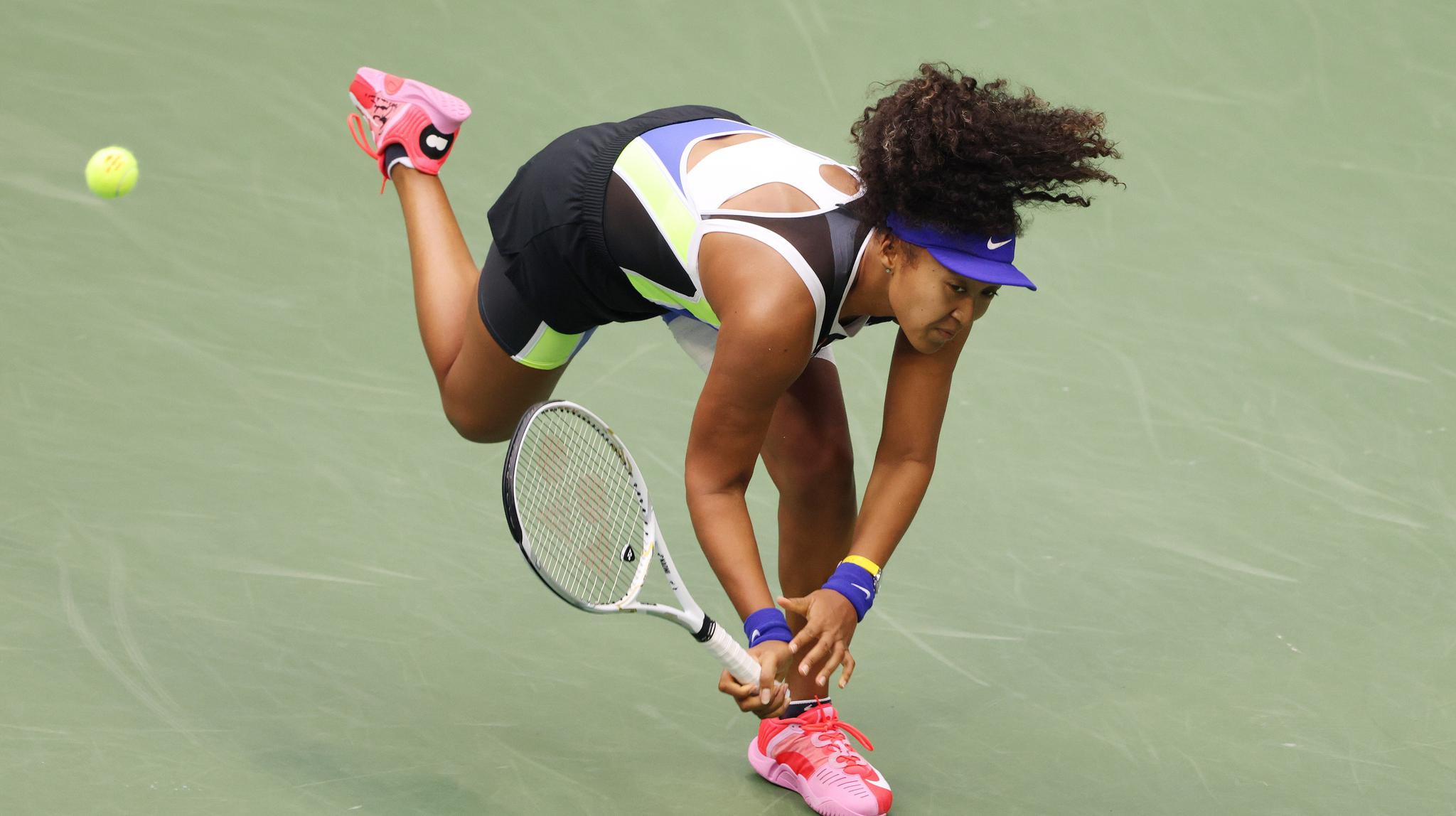 大坂直美回归赛场，问鼎冠军首场状态亮眼，切尔西观众沸腾！的简单介绍